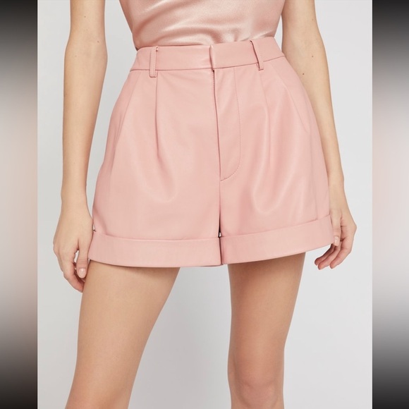alice + olivia conry leather shorts size 6 NWT rose tan - Picture 1 of 4